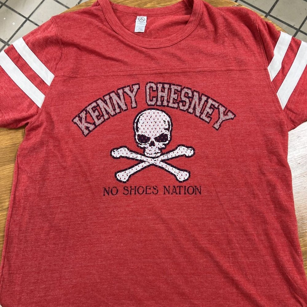 Kenny Chesney The Big Revival Tour 2015 Target Center MN. XL Red
